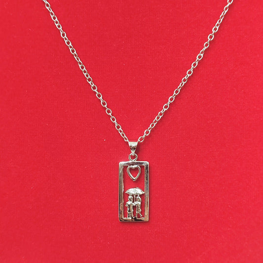 Klassinen Kaulakoru ajattomalla viehätyksellä