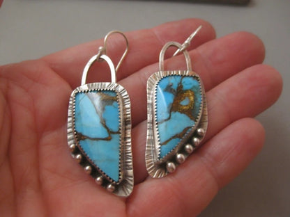 Hurmaava Korvarengas jokaiseen tilaisuuteen