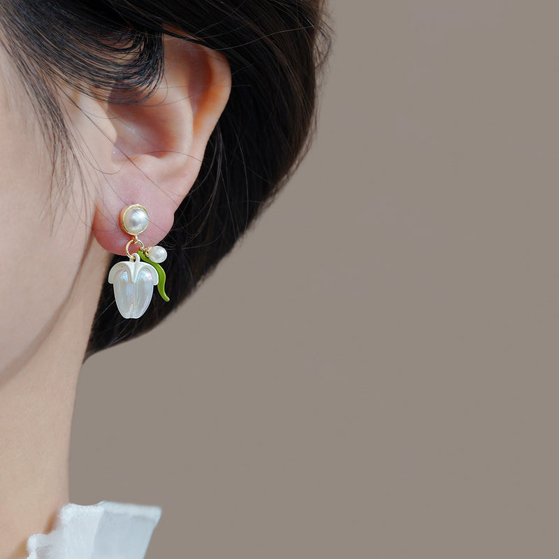 Kaunis Korvarengas ainutlaatuisella tyylillä