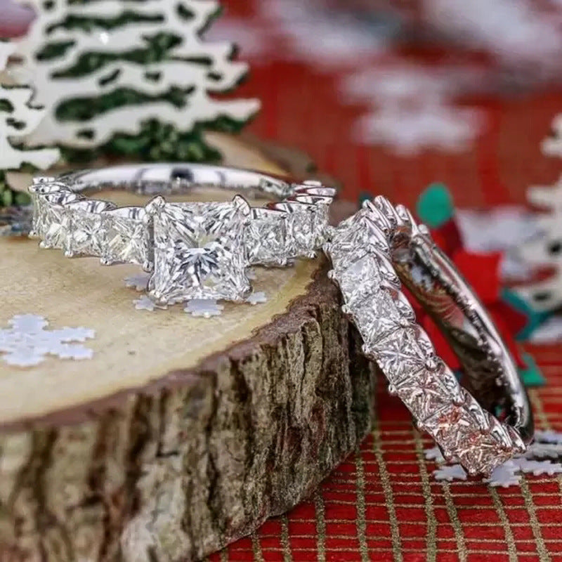 Romanttinen Sormus erityisiin hetkiin