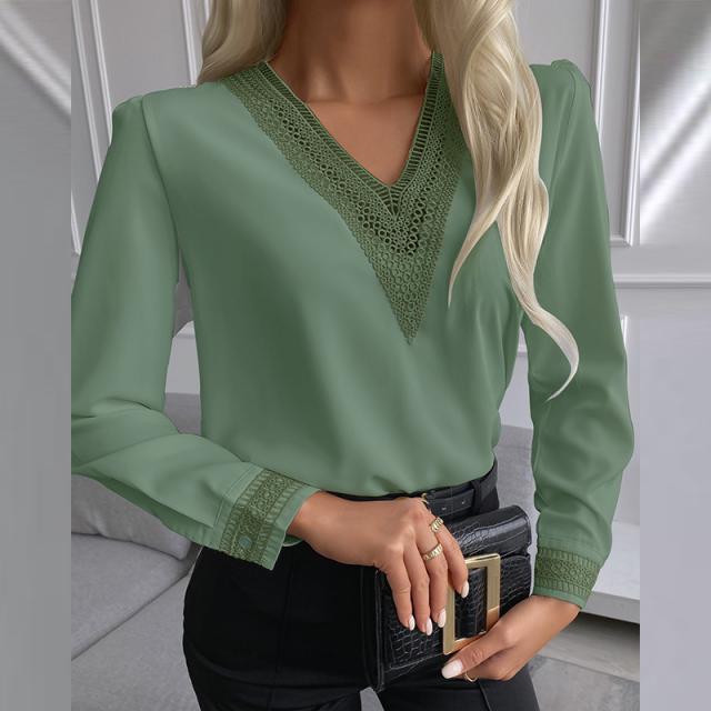 Beautifully Crafted Blouse in a Classic Style