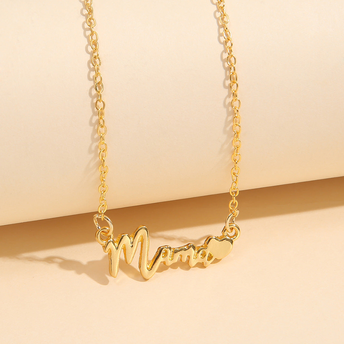 Herkkä käsityö Koru