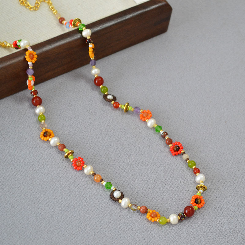 Käsintehty vintage Kaulakoru