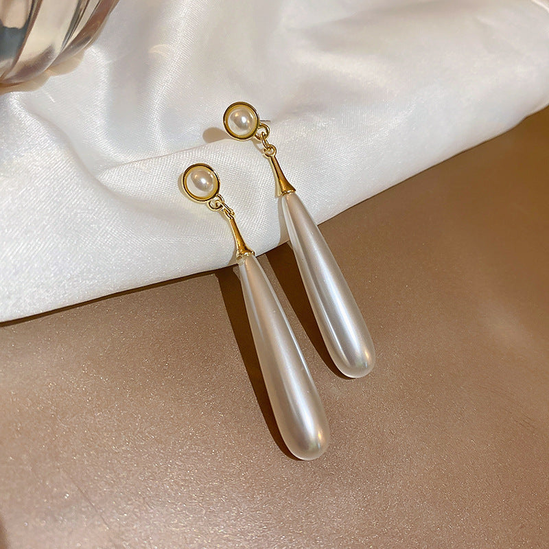 Käsintehty vintage Helmi Korvarengas