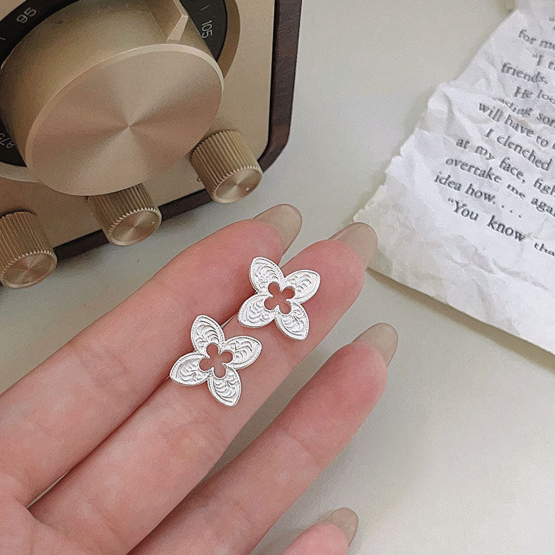 Kaunis Koru ainutlaatuisella tyylillä