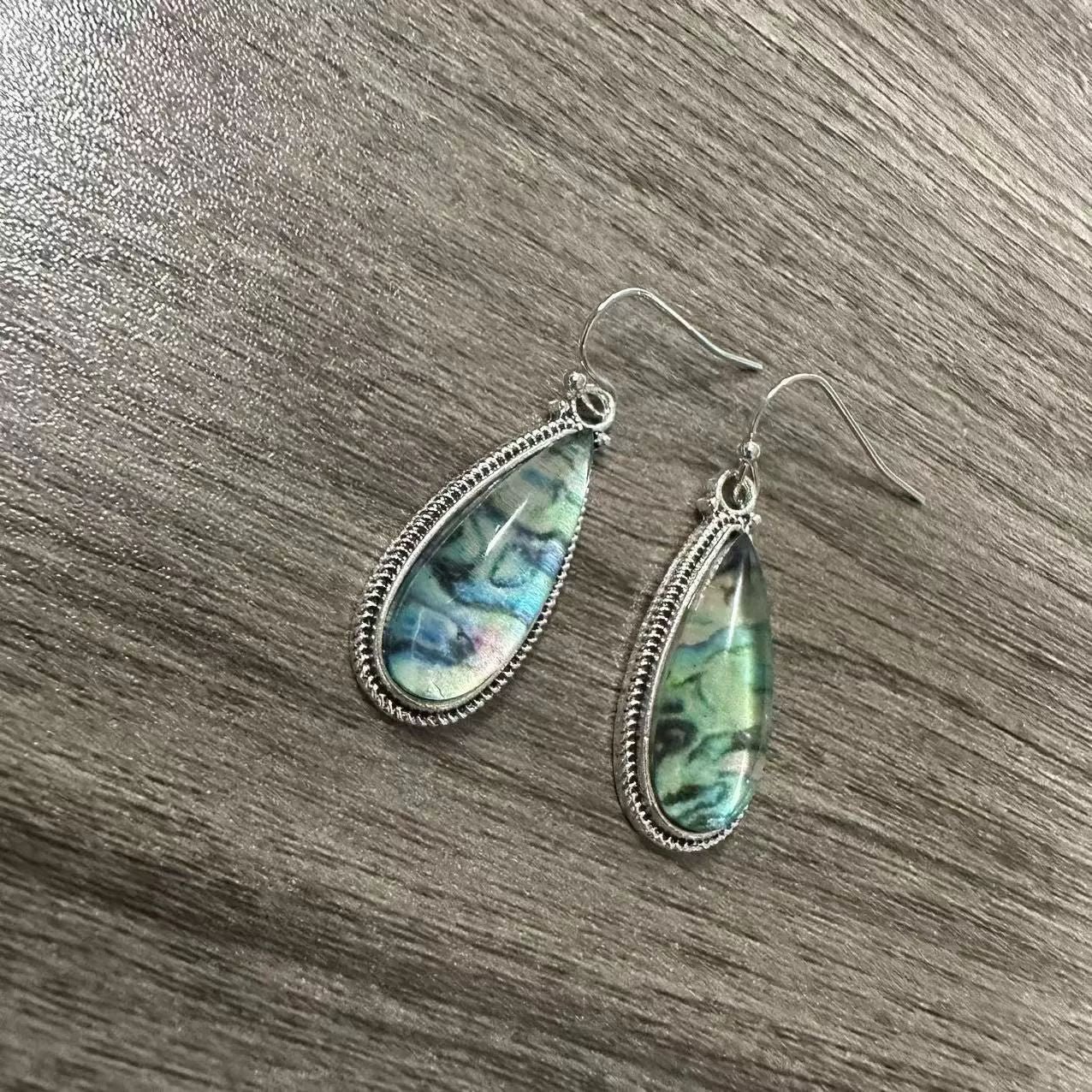 Kaunis Sormus ainutlaatuisella tyylillä