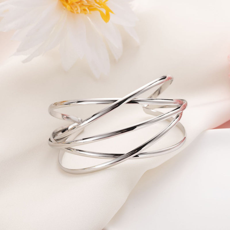 Klassinen Rannekoru ajattomalla viehätyksellä