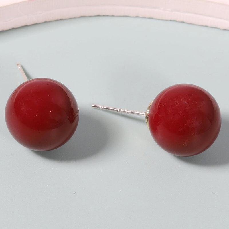 Hurmaava Helmi Korvarengas jokaiseen tilaisuuteen