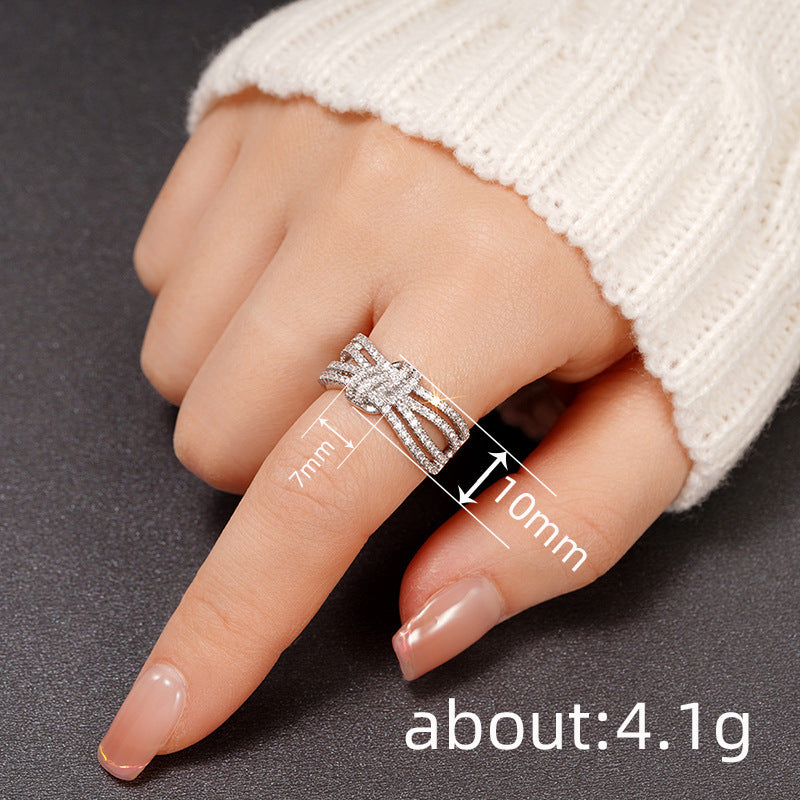 Elegantti Sormus jokaiseen tilaisuuteen