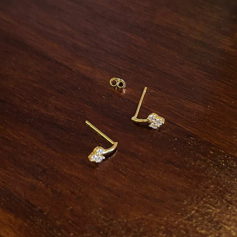 Klassinen Korvarengas ajattomalla viehätyksellä