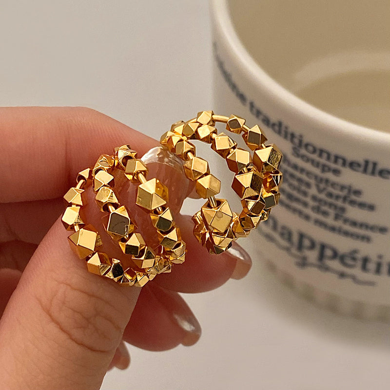 Herkkä käsityö Korvarengas