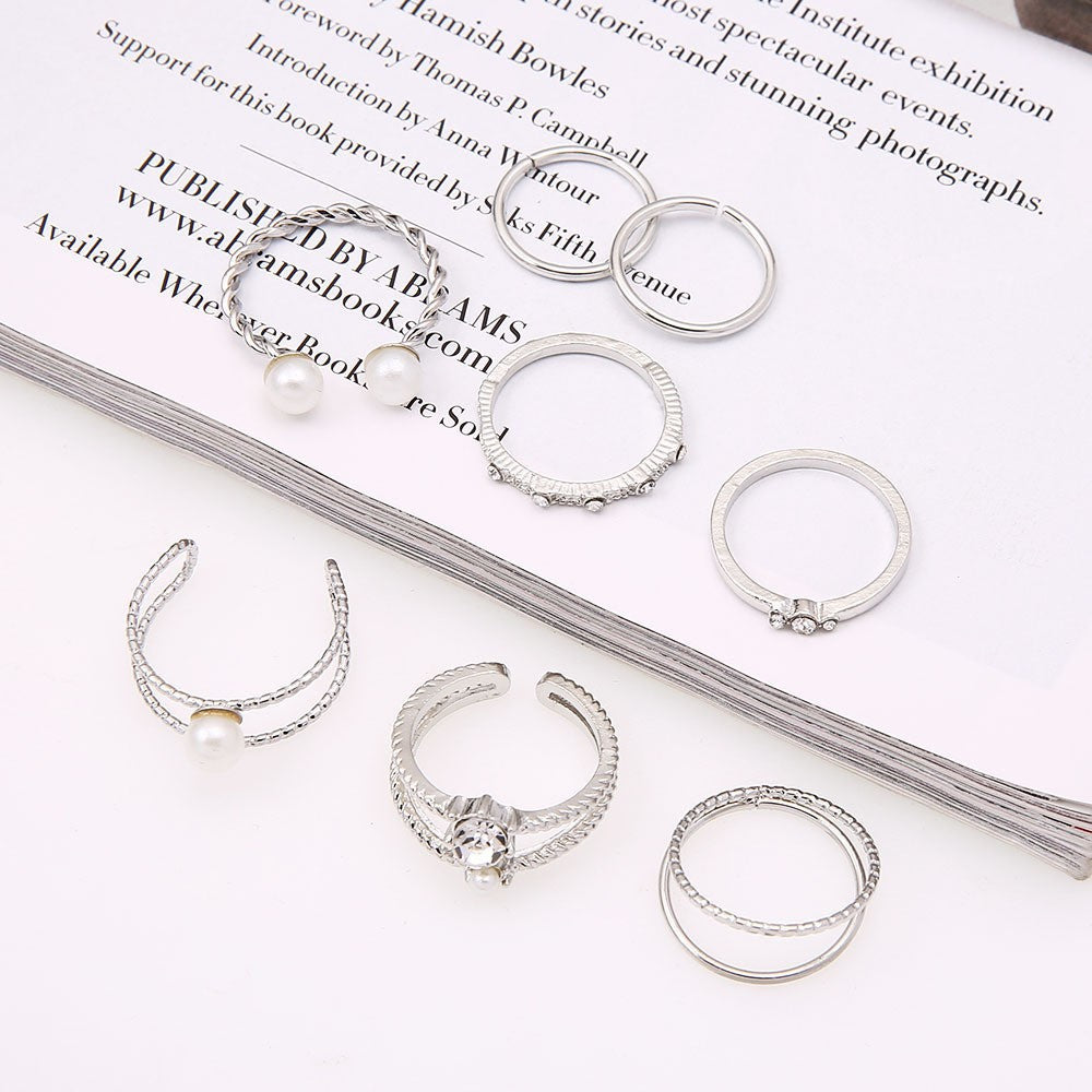 Klassinen Helmi Korusetti ajattomalla viehätyksellä