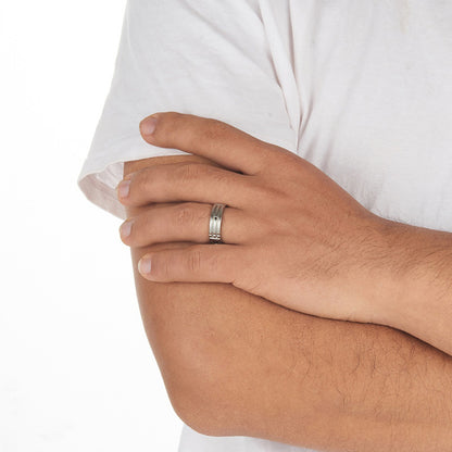 Klassinen Kulta Sormus ajattomalla viehätyksellä