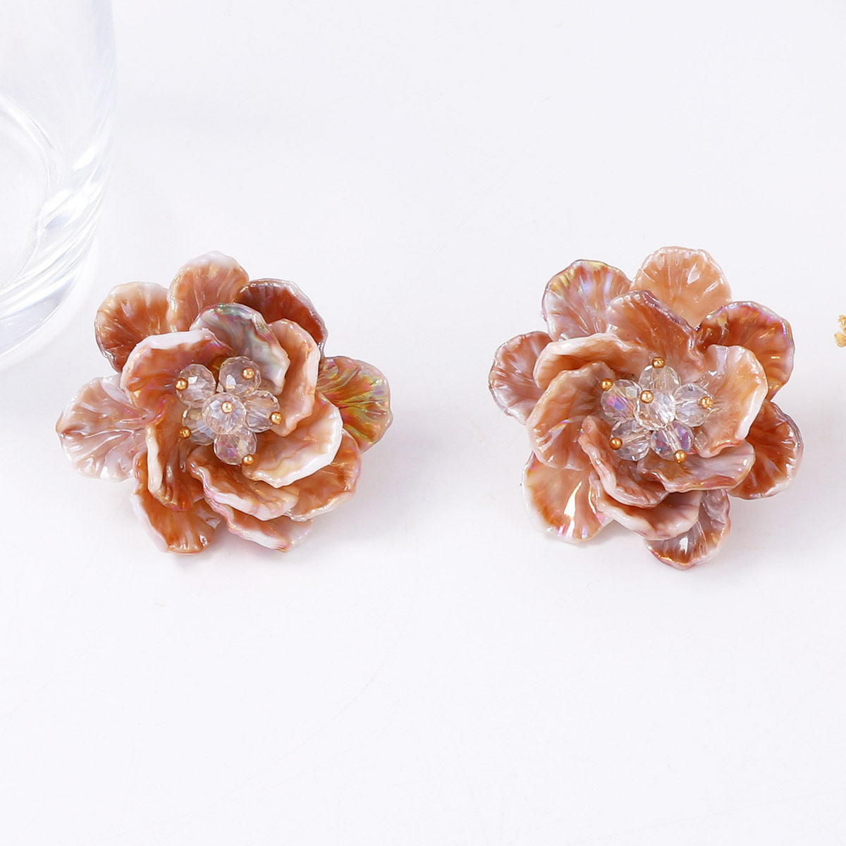 Hurmaava Koru jokaiseen tilaisuuteen