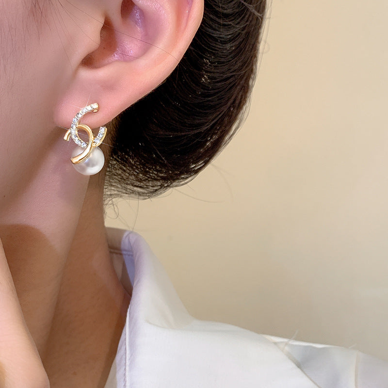 Käsintehty vintage Helmi Korvarengas