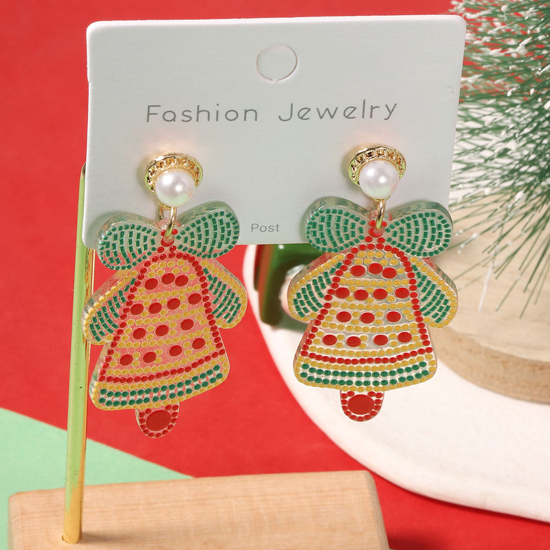 Klassinen Helmi Korvarengas ajattomalla viehätyksellä