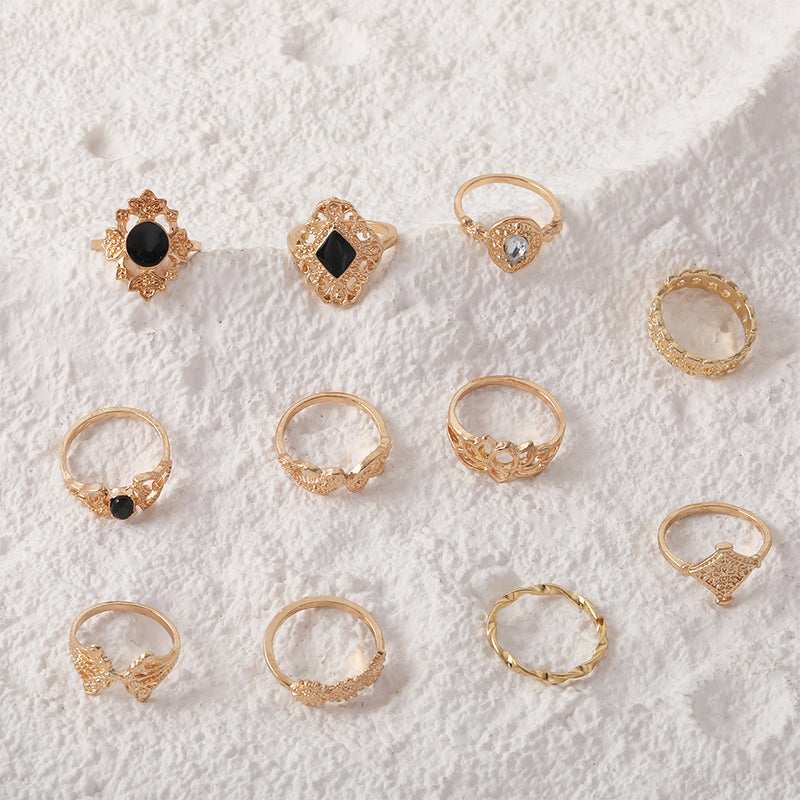 Romanttinen Kulta Sormus erityisiin hetkiin