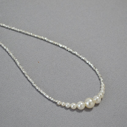 Hurmaava Hopea Kaulakoru jokaiseen tilaisuuteen