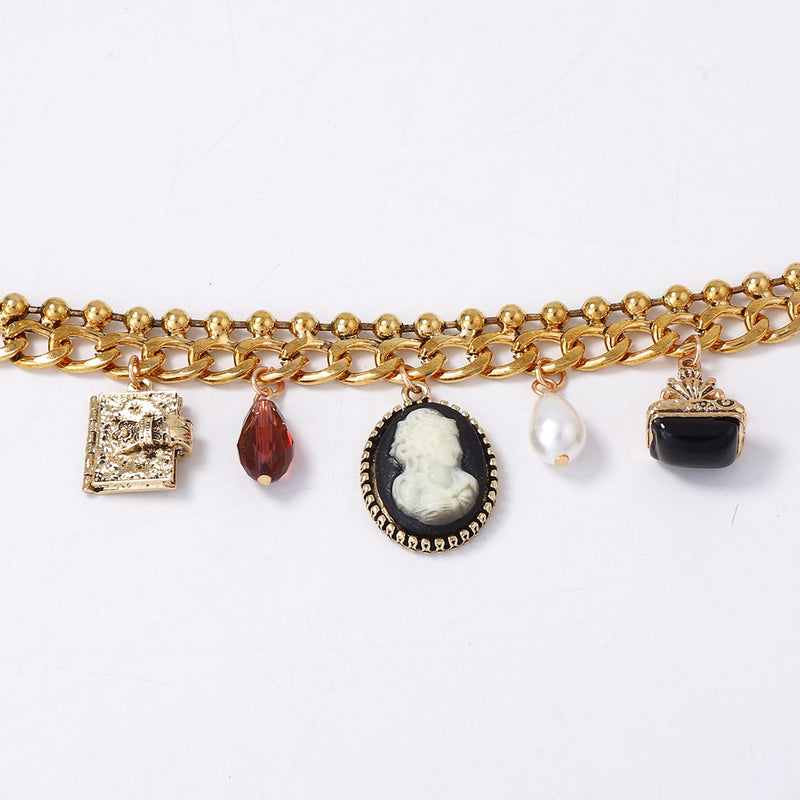 Kaunis Koru ainutlaatuisella tyylillä