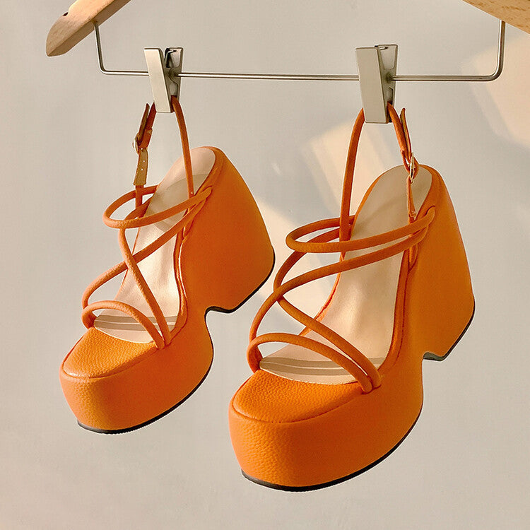 Sulavalinaiset Ortopediset Sandaalit Moderniin Tyyliin