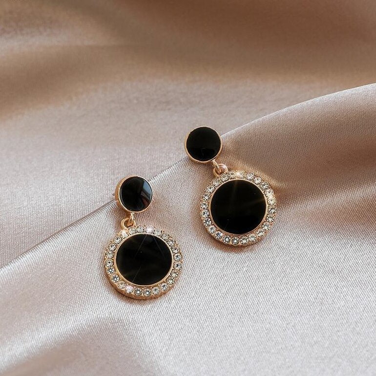 Käsintehty vintage Korvarengas