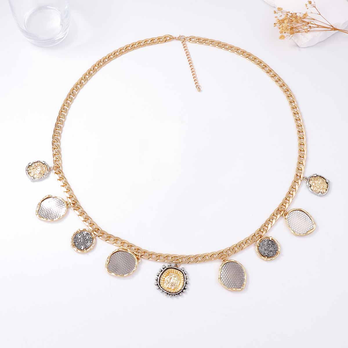 Elegantti Koru jokaiseen tilaisuuteen