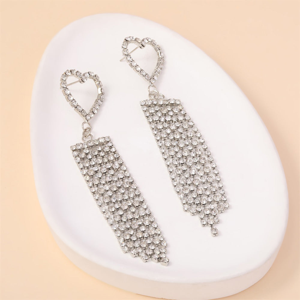 Elegantti Korvarengas jokaiseen tilaisuuteen