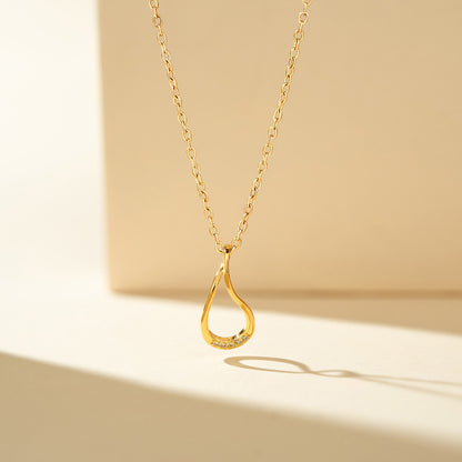 Klassinen Kaulakoru ajattomalla viehätyksellä