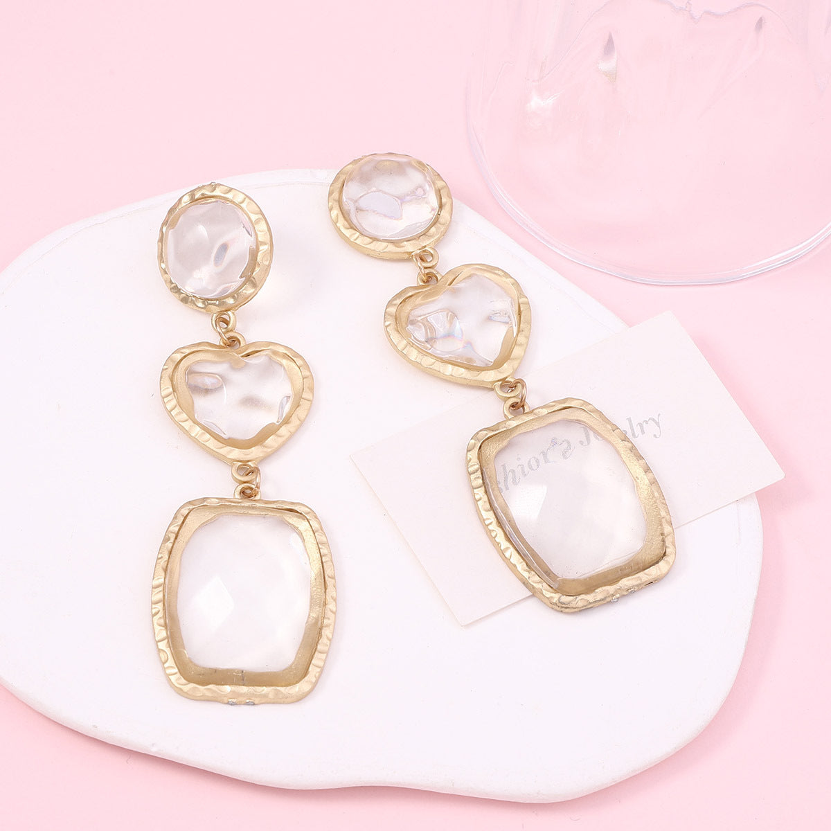 Hurmaava Korvarengas jokaiseen tilaisuuteen