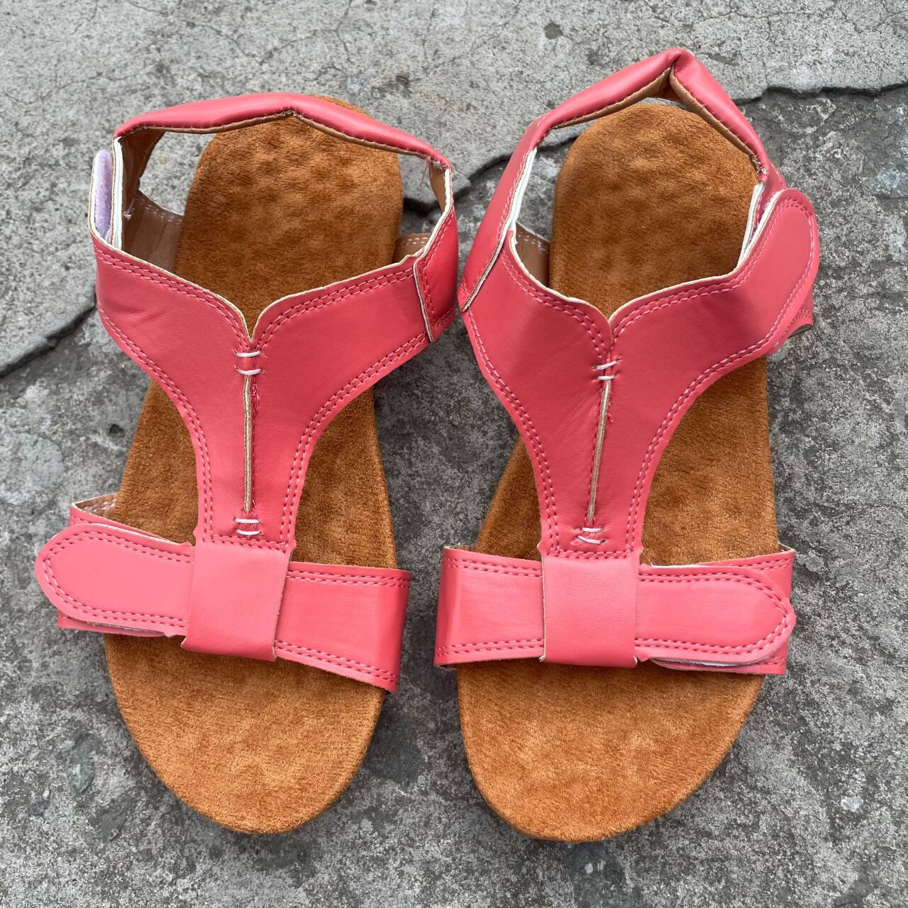 Tyylikkäät Ortopediset Sandaalit Ainutlaatuisella Muotoilulla