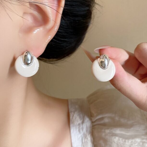 Elegantti Helmi Korvarengas jokaiseen tilaisuuteen