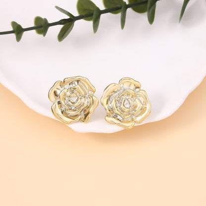 Kaunis Korvarengas ainutlaatuisella tyylillä