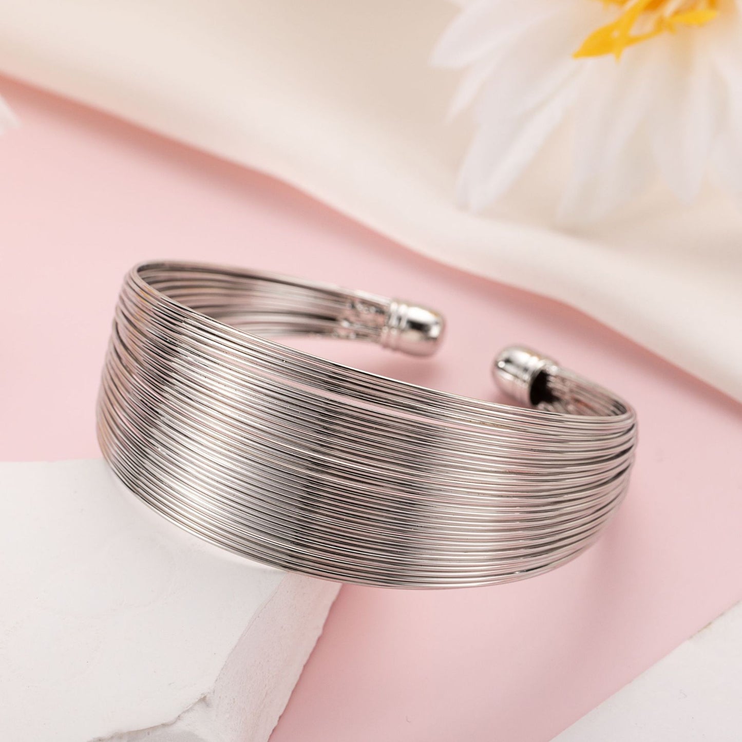 Elegantti Rannekoru jokaiseen tilaisuuteen