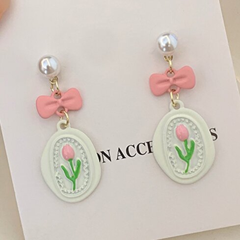 Hurmaava Helmi Korvarengas jokaiseen tilaisuuteen