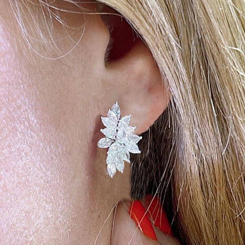 Elegantti Koru jokaiseen tilaisuuteen