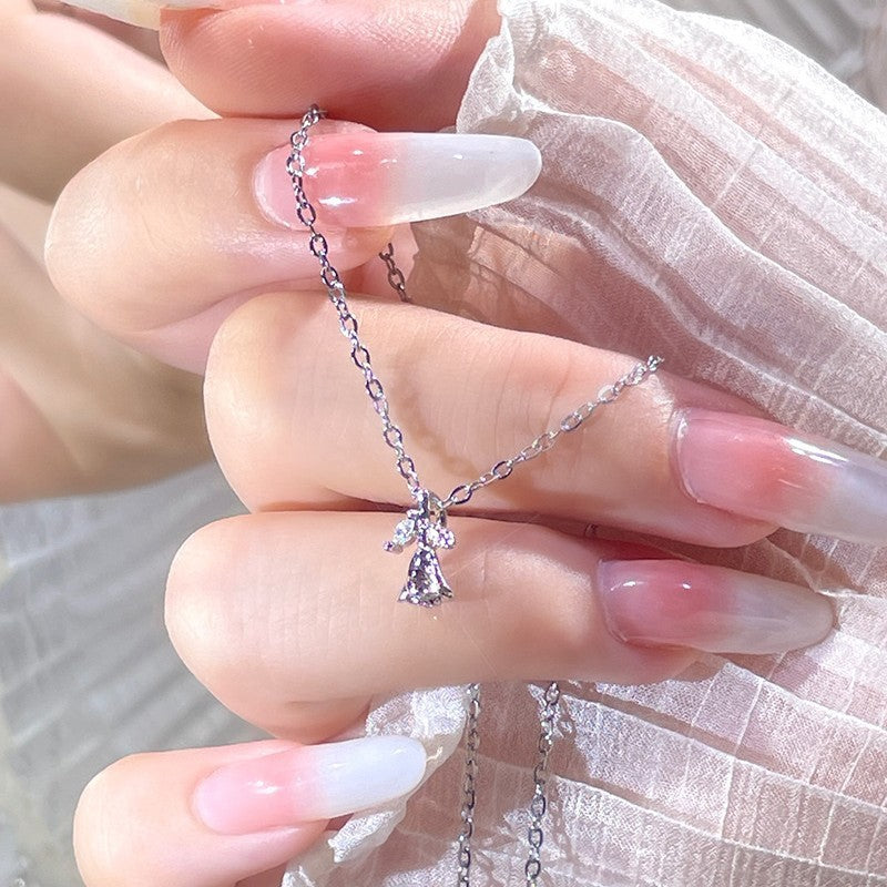 Klassinen Kaulakoru ajattomalla viehätyksellä