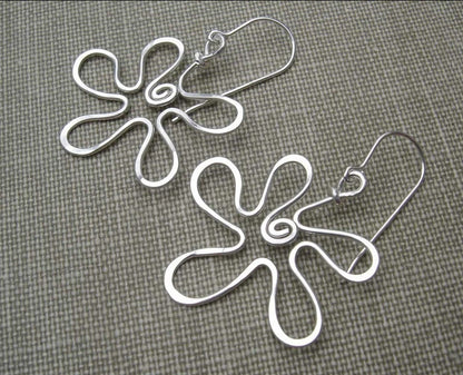 Elegantti Kulta Korvarengas jokaiseen tilaisuuteen