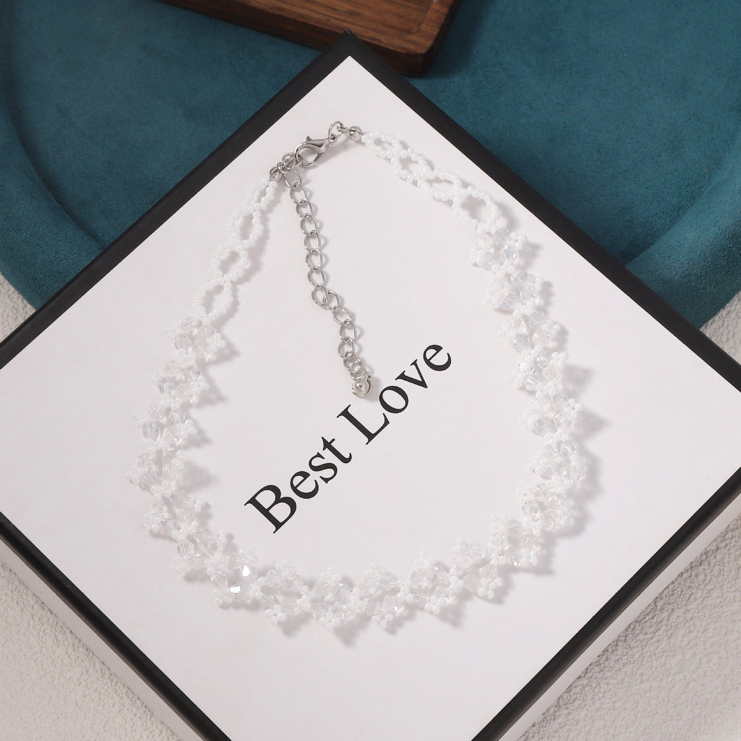 Hurmaava Ketju jokaiseen tilaisuuteen