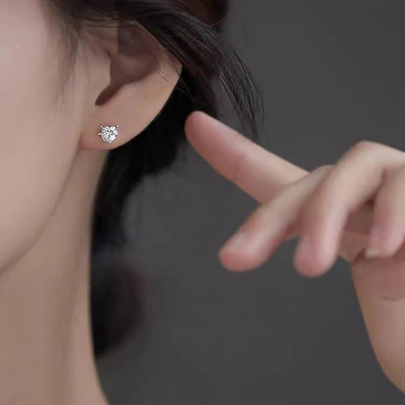 Kaunis Korvarengas ainutlaatuisella tyylillä