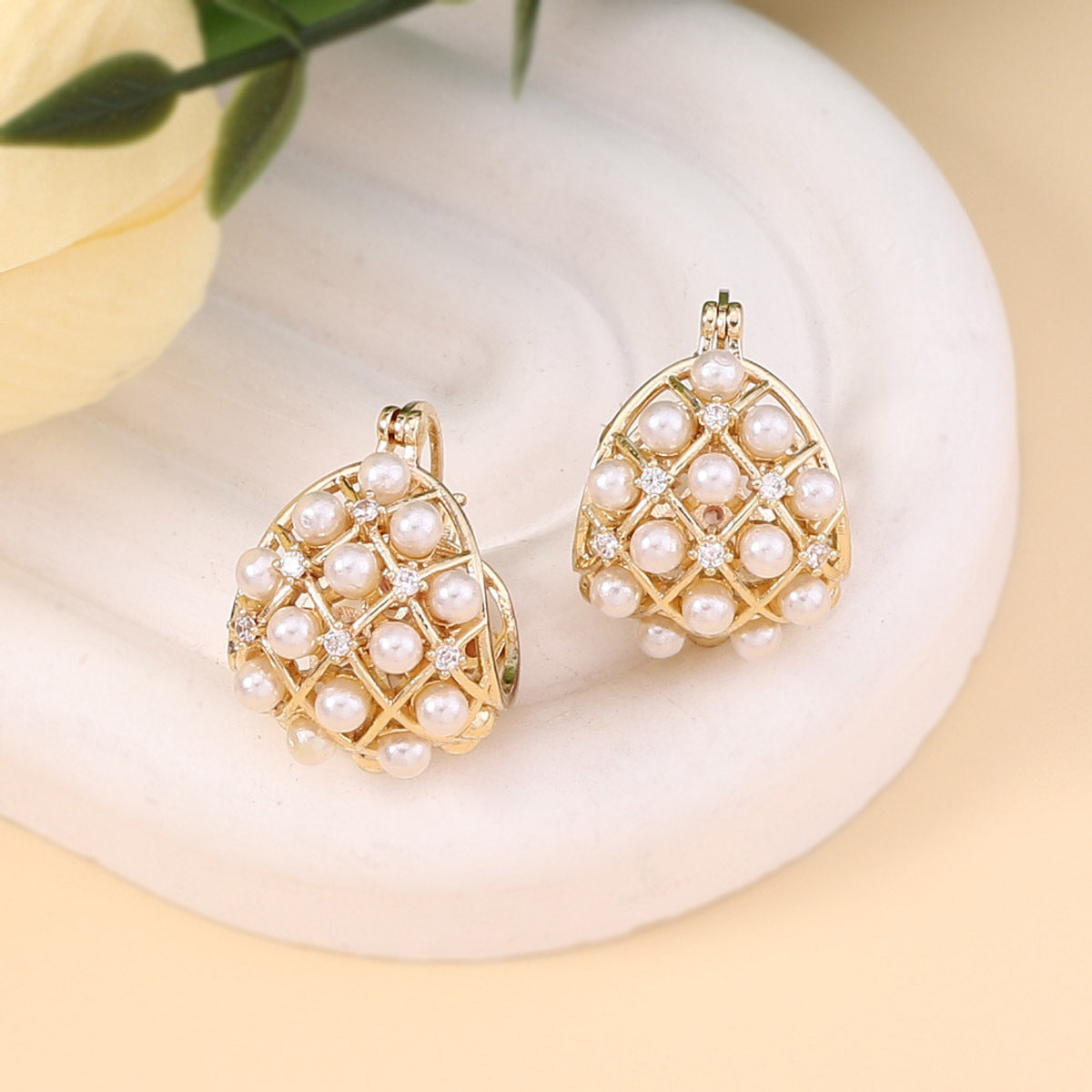 Hurmaava Koru jokaiseen tilaisuuteen