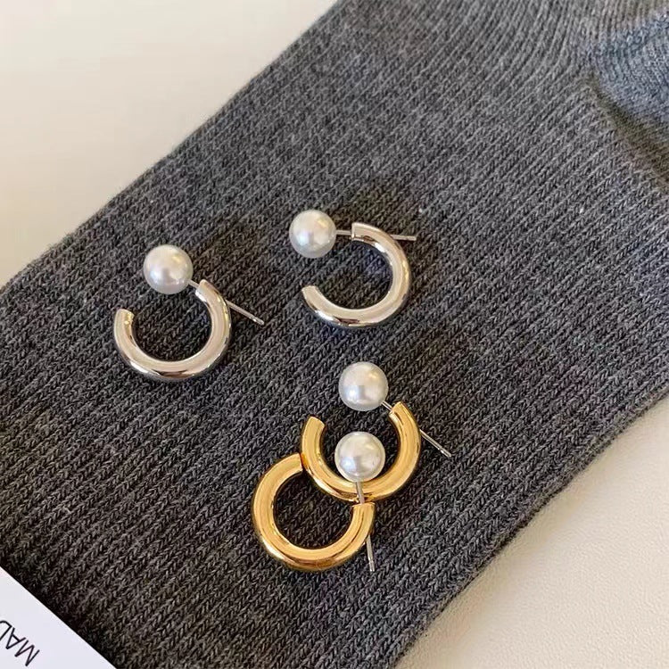 Hurmaava Helmi Korvarengas jokaiseen tilaisuuteen