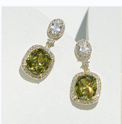 Elegantti Korvarengas jokaiseen tilaisuuteen