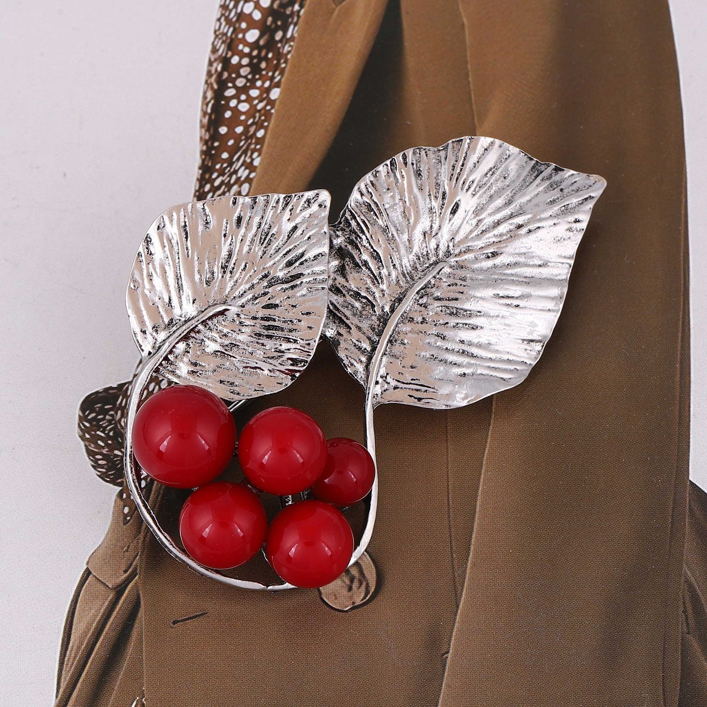 Romanttinen Helmi Koru erityisiin hetkiin