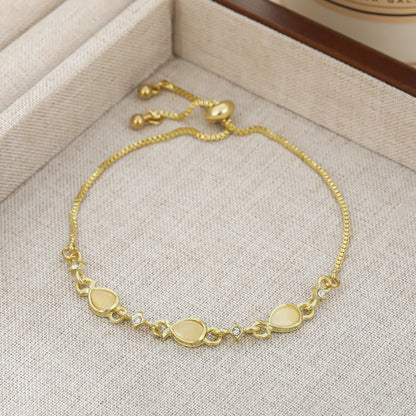 Elegantti Koru jokaiseen tilaisuuteen