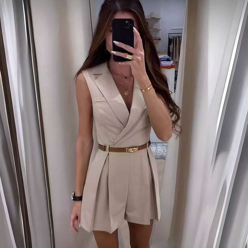 Sophisticated Garment with a Clean Classic Look