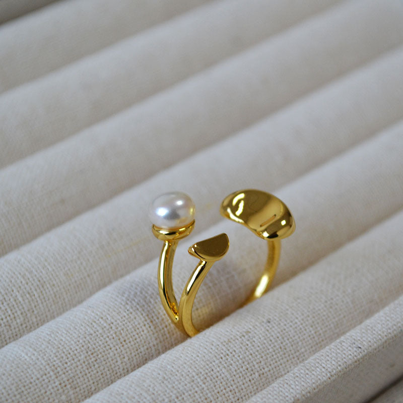 Klassinen Kulta Sormus ajattomalla viehätyksellä