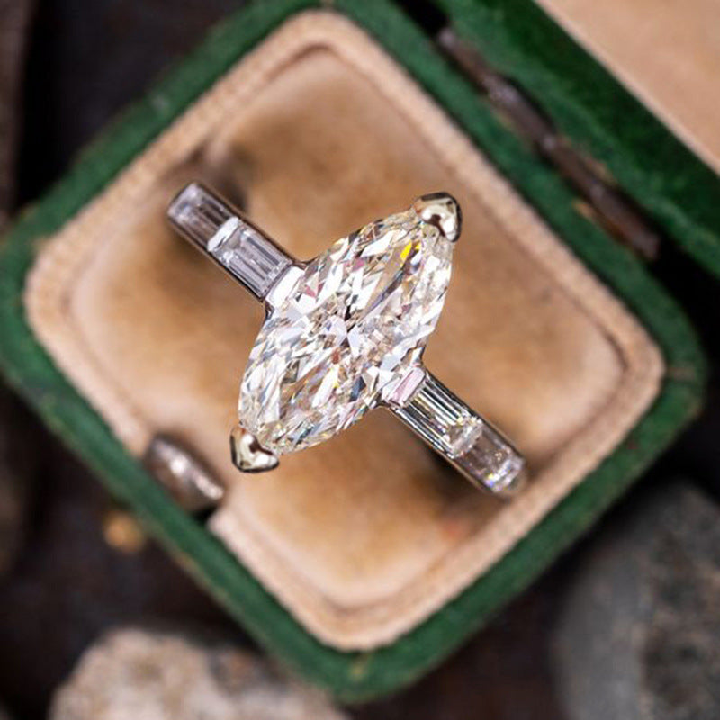 Kaunis Sormus ainutlaatuisella tyylillä