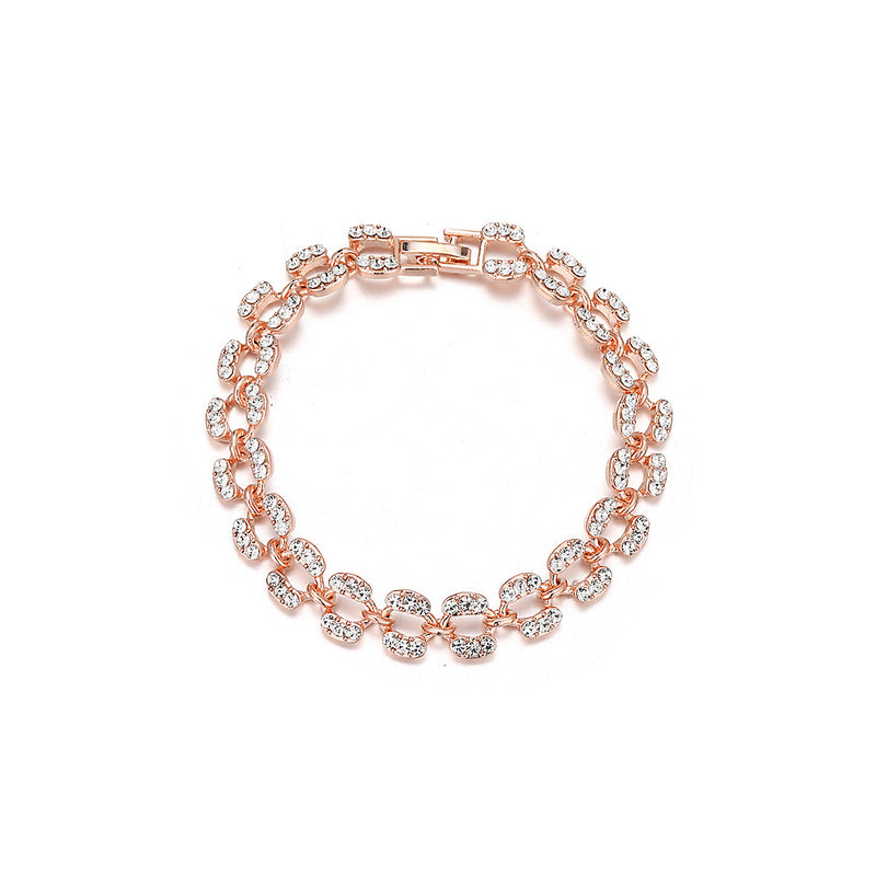 Klassinen Rannekoru ajattomalla viehätyksellä