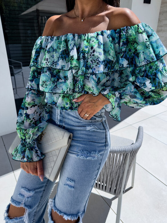 Classic Vintage Blouse with a Flattering Fit