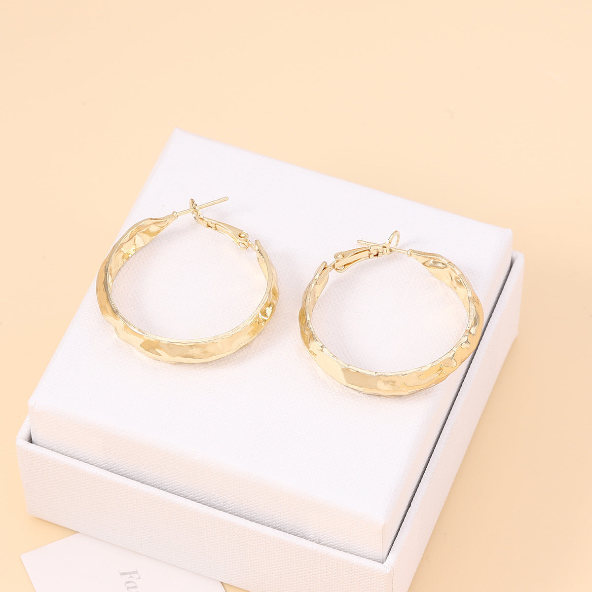 Elegantti Koru jokaiseen tilaisuuteen